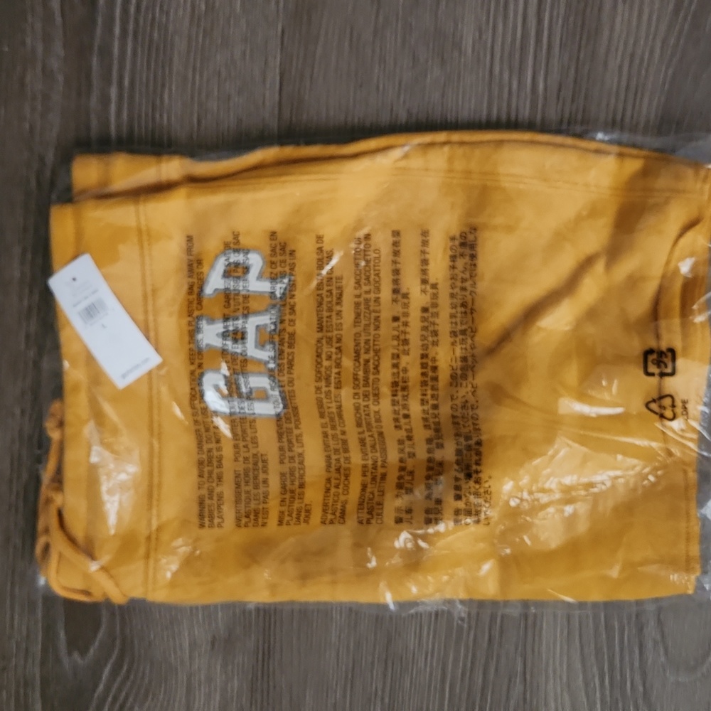 GAP women shorts
